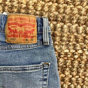 511 Levi’s Men’s Jeans Light Wash (34x32) Slim Straight